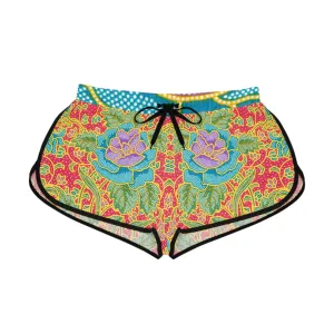 Green and red flowers - Inovax Women's Relaxed Shorts